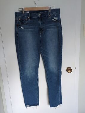 Gap - Girlfriend Mid Rise Jeans